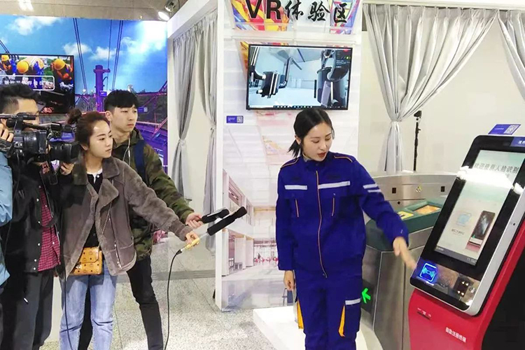 廣電運(yùn)通“AI+人臉識別”系統(tǒng)亮相鄭州地鐵創(chuàng)新展
